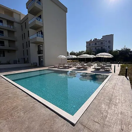 The Blue Wave Hotel 4*
